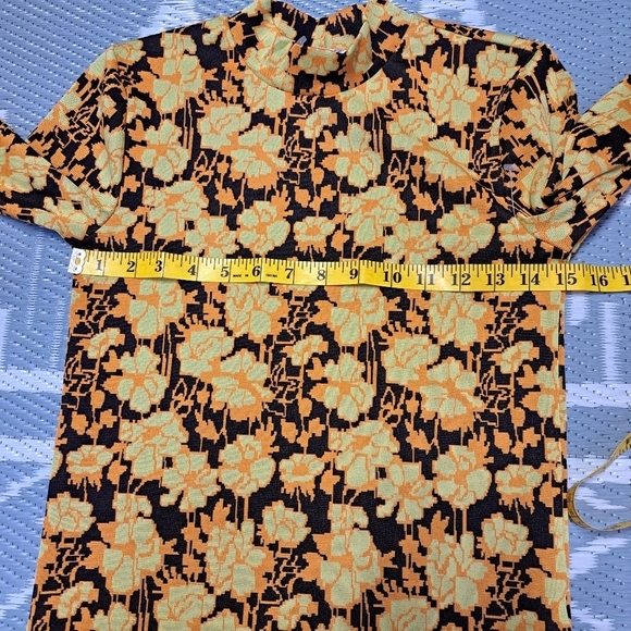 Zara Retro Floral Mock Neck Top - Picture 5 of 8